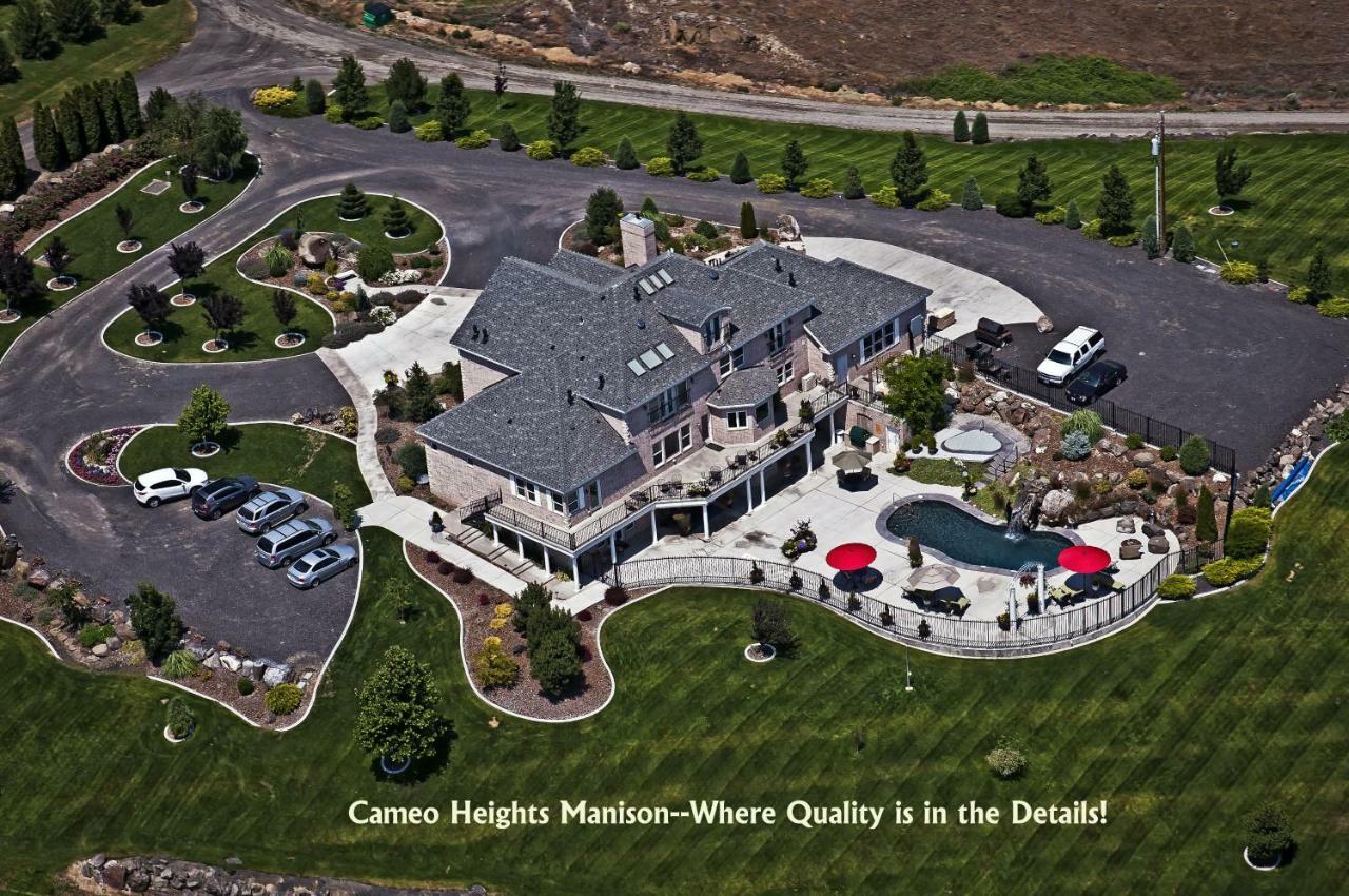 Cameo Heights Mansion And The Vine Fine Dining Restaurant Bed & Breakfast Touchet Exterior photo