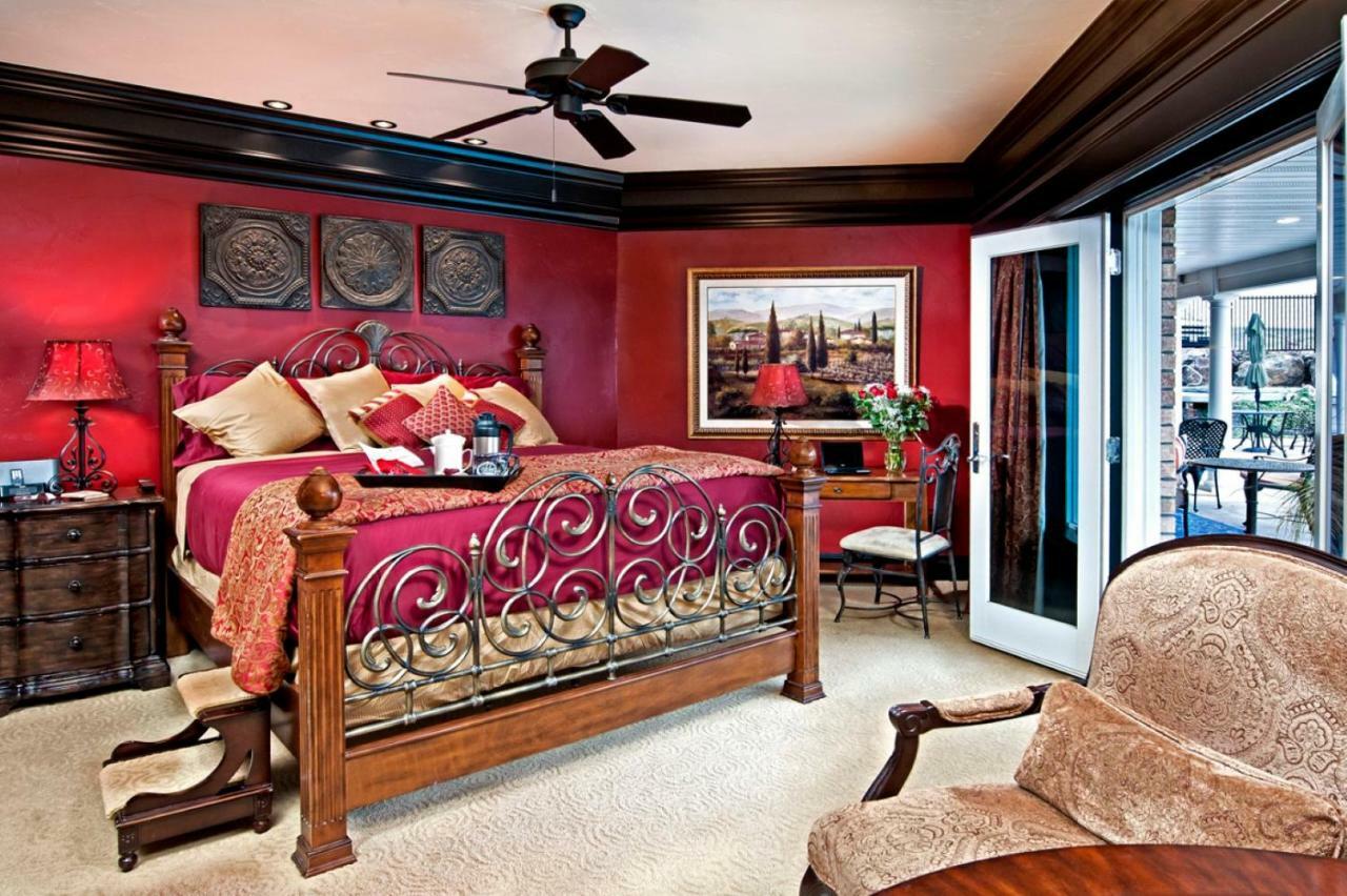Cameo Heights Mansion And The Vine Fine Dining Restaurant Bed & Breakfast Touchet Exterior photo