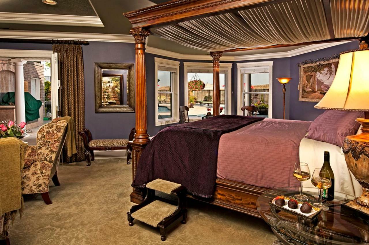 Cameo Heights Mansion And The Vine Fine Dining Restaurant Bed & Breakfast Touchet Exterior photo