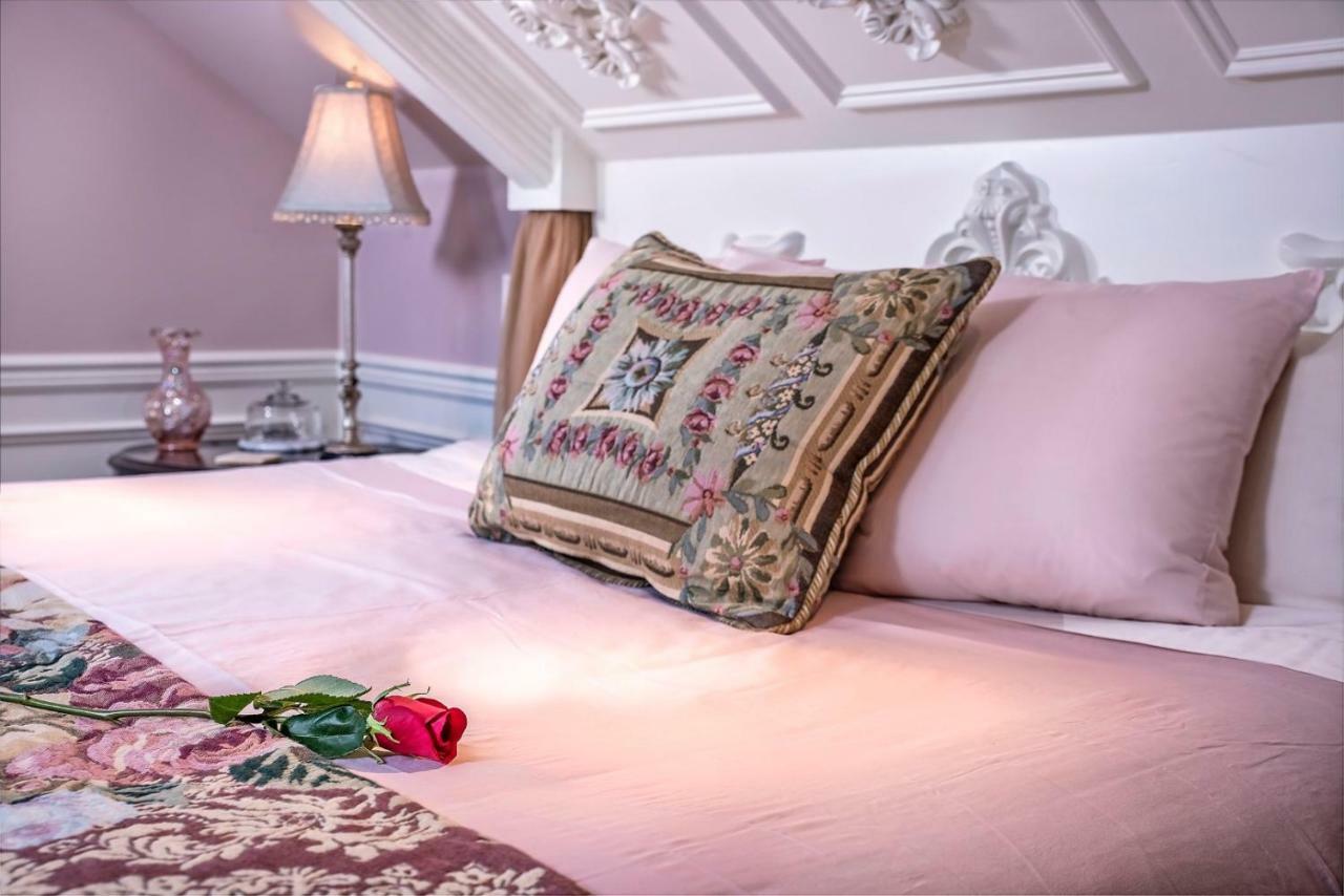 Cameo Heights Mansion And The Vine Fine Dining Restaurant Bed & Breakfast Touchet Exterior photo