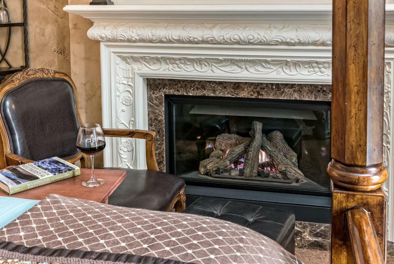 Cameo Heights Mansion And The Vine Fine Dining Restaurant Bed & Breakfast Touchet Exterior photo