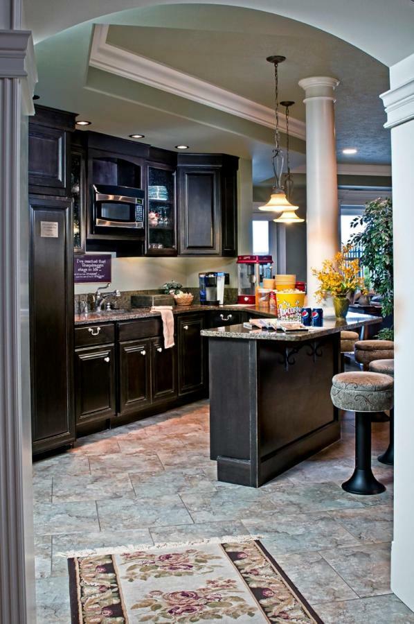 Cameo Heights Mansion And The Vine Fine Dining Restaurant Bed & Breakfast Touchet Exterior photo