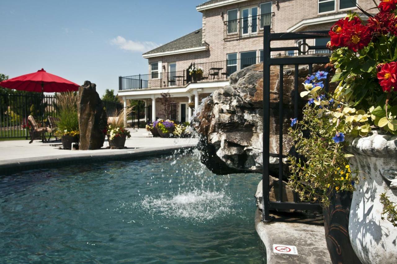 Cameo Heights Mansion And The Vine Fine Dining Restaurant Bed & Breakfast Touchet Exterior photo